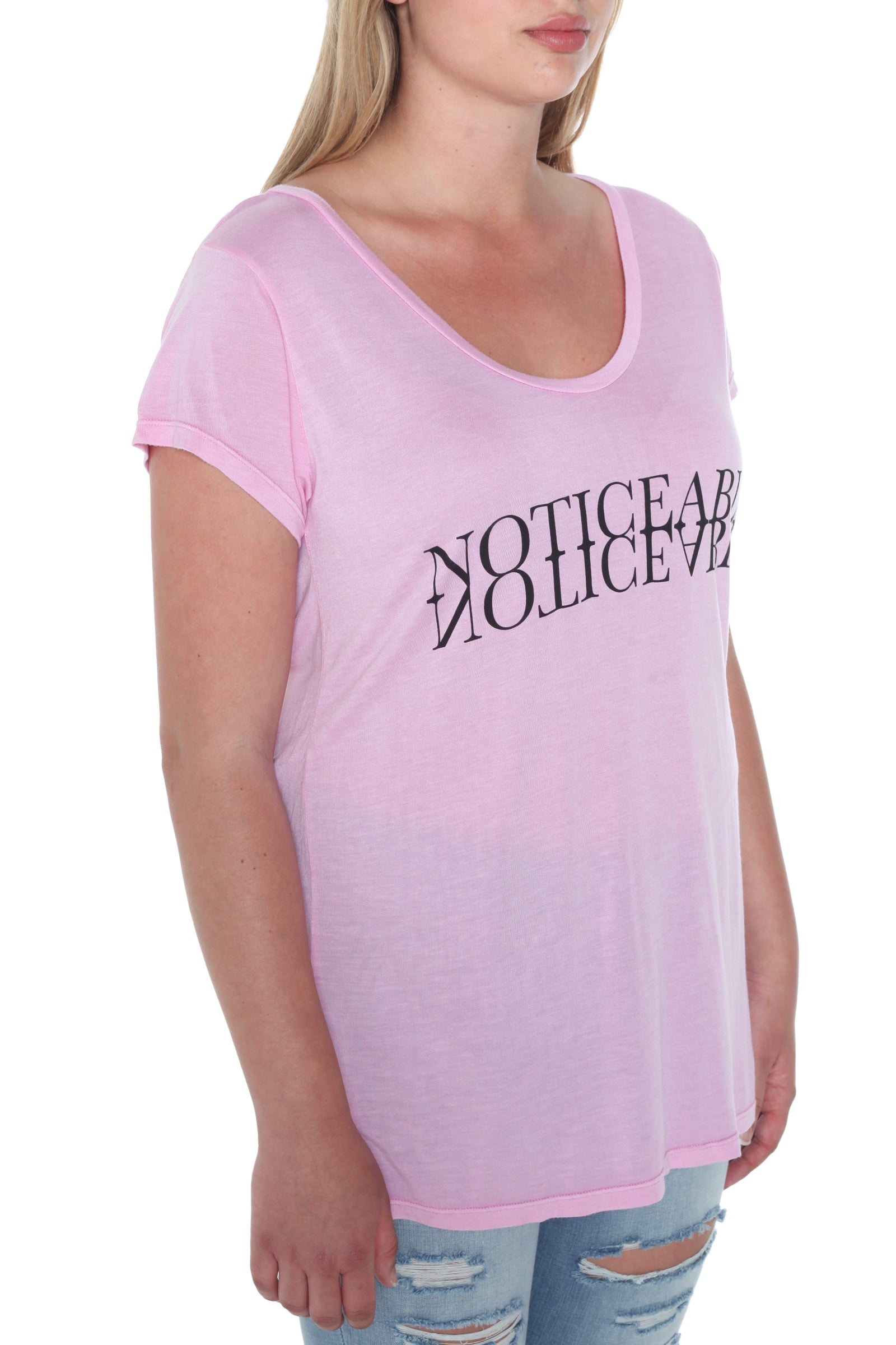 Scoop Neck Tee - NOTICEABLE - SLINK JEANS
