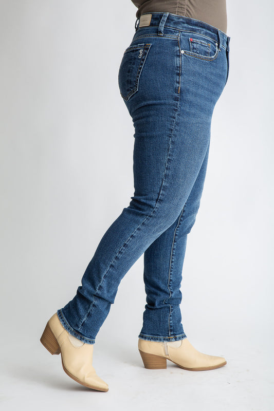 Denim Mid Rise Boyfriend rolled in 28" inseam - Chloe
