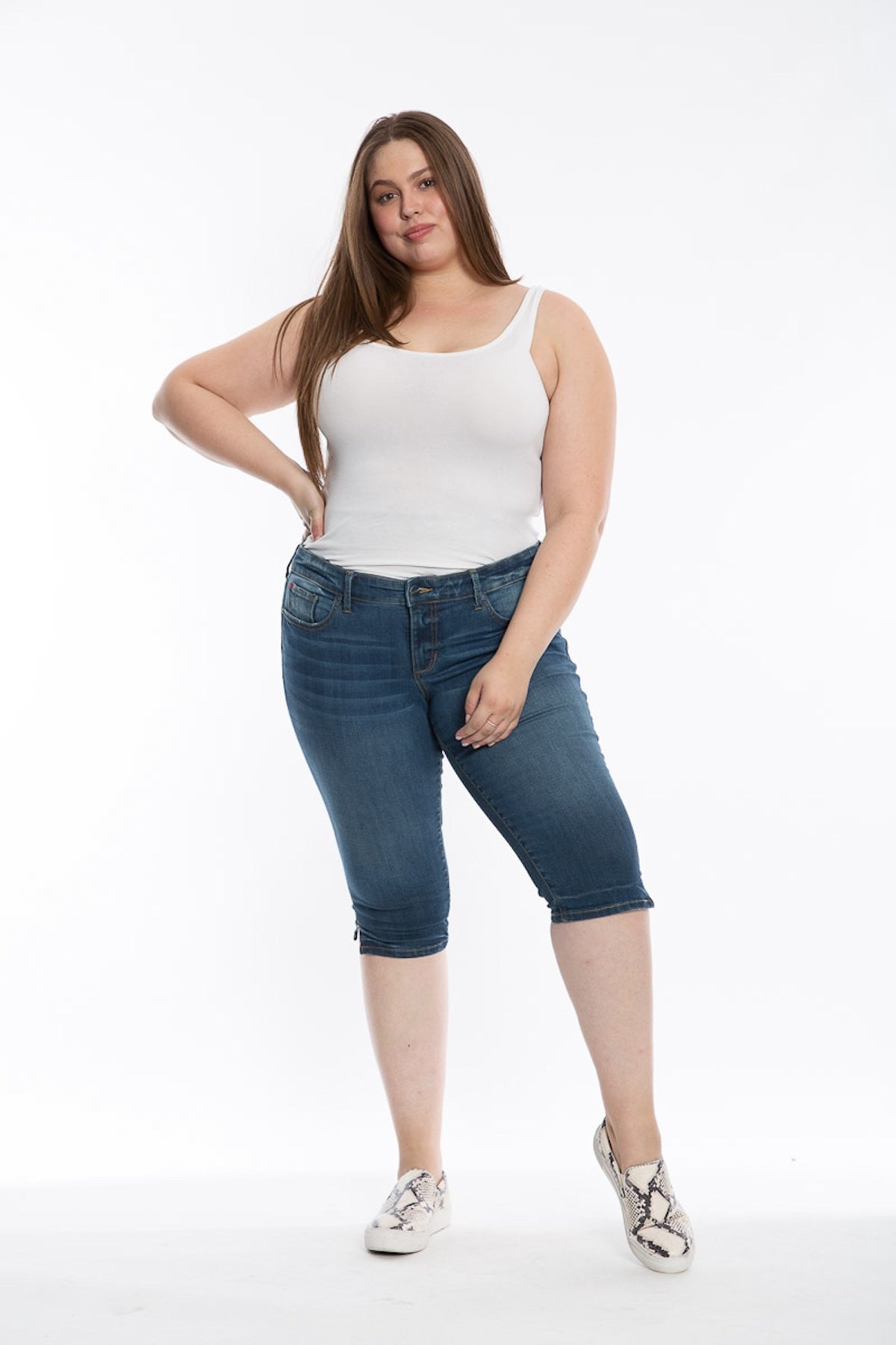 Denim Crop with side vents in 18" inseam - Tenley