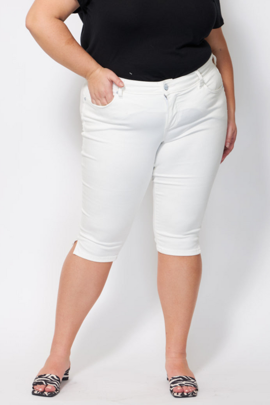 Color Crop with side vents in 18" inseam  - Clare