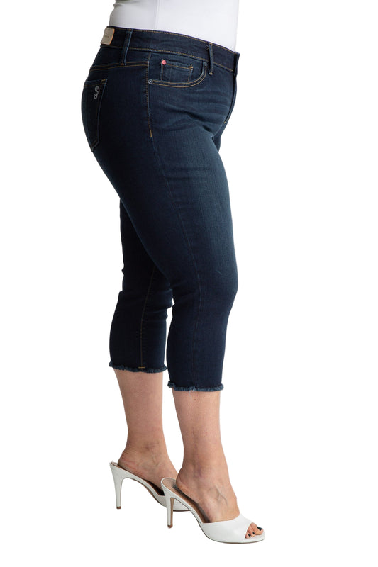 Denim crop with Frayed Hem in 21" inseam - Baylor - SLINK JEANS