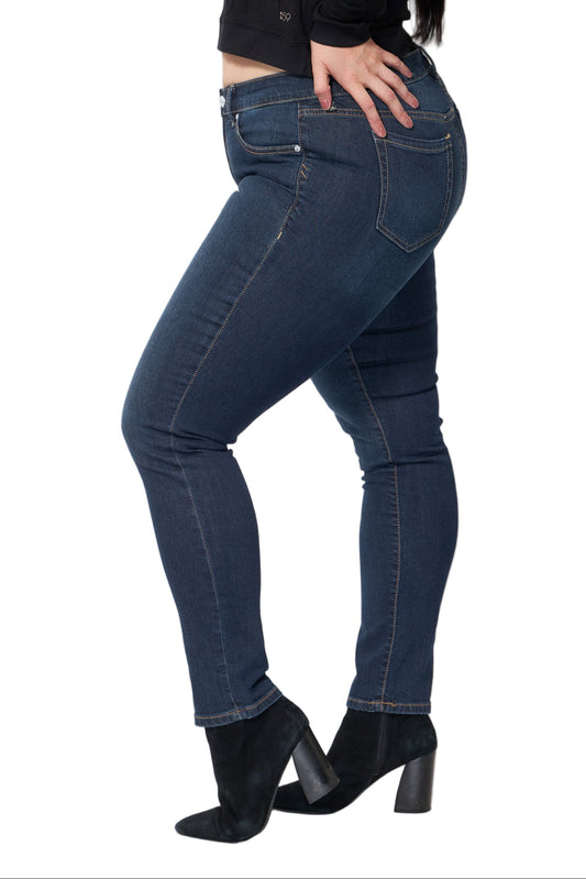 Denim mid rise boyfriend in 32" inseam - Livia
