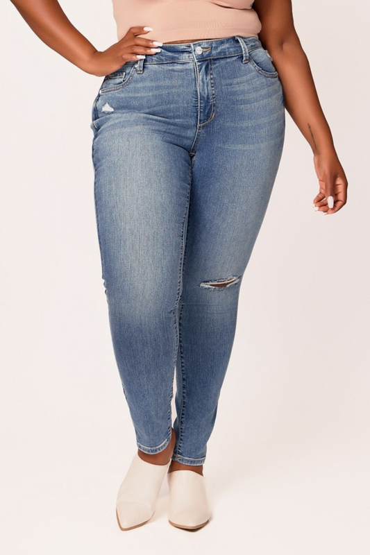 Denim High Rise Skinny in 31" Inseam - Sloane