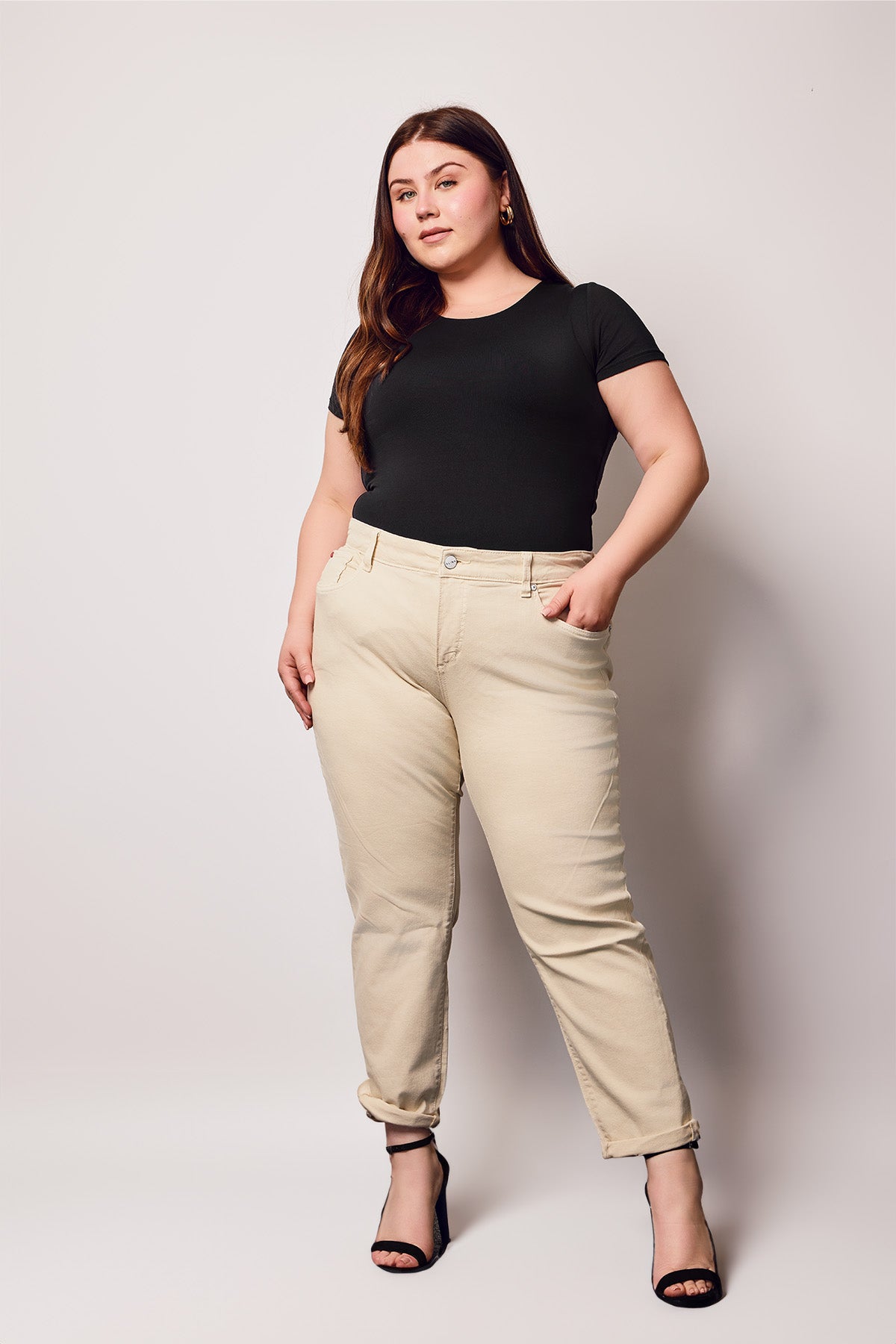 Color Mid Rise Boyfriend pants in rolled 25.5" Inseam - Beige