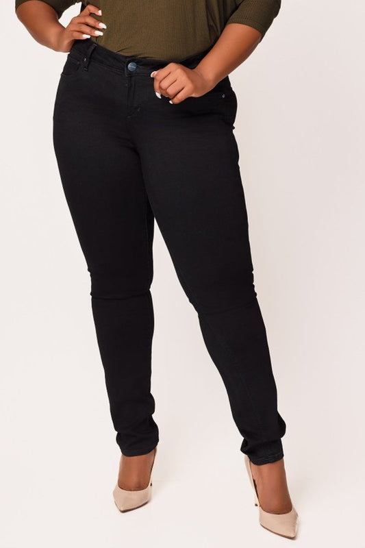 Color Mid Rise Skinny in 32" inseam - Solid Black