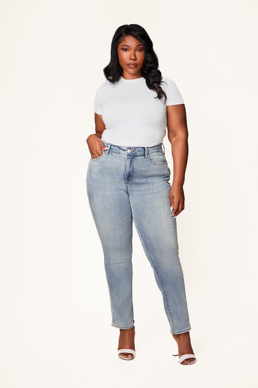 Denim High Rise Straight in 30" Inseam - Finley