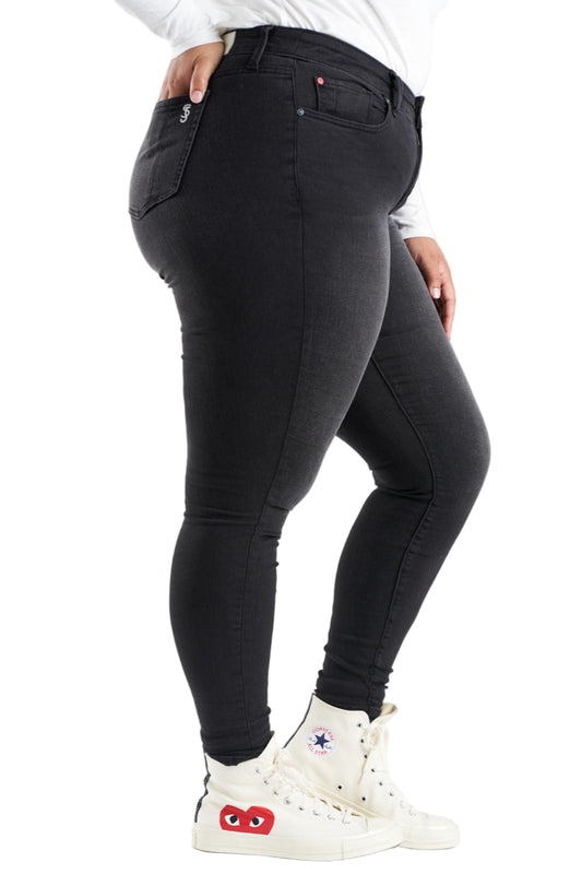 Black denim Mid Rise Skinny in 29" inseam - Ballarie