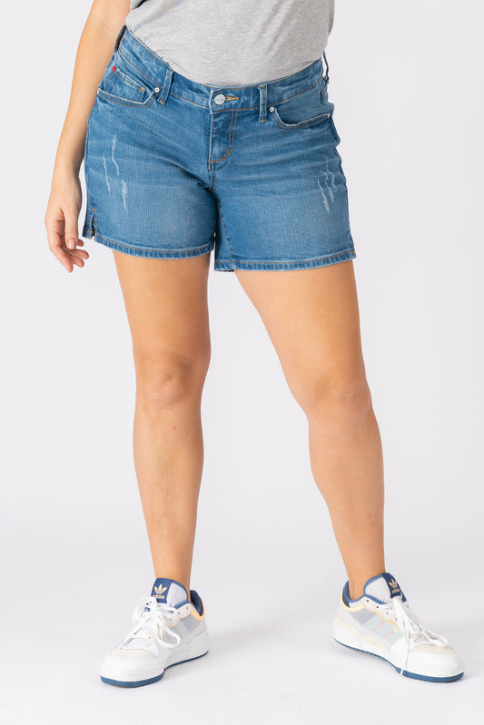 Denim Shorts with side vents in 5.5" inseam - Gia